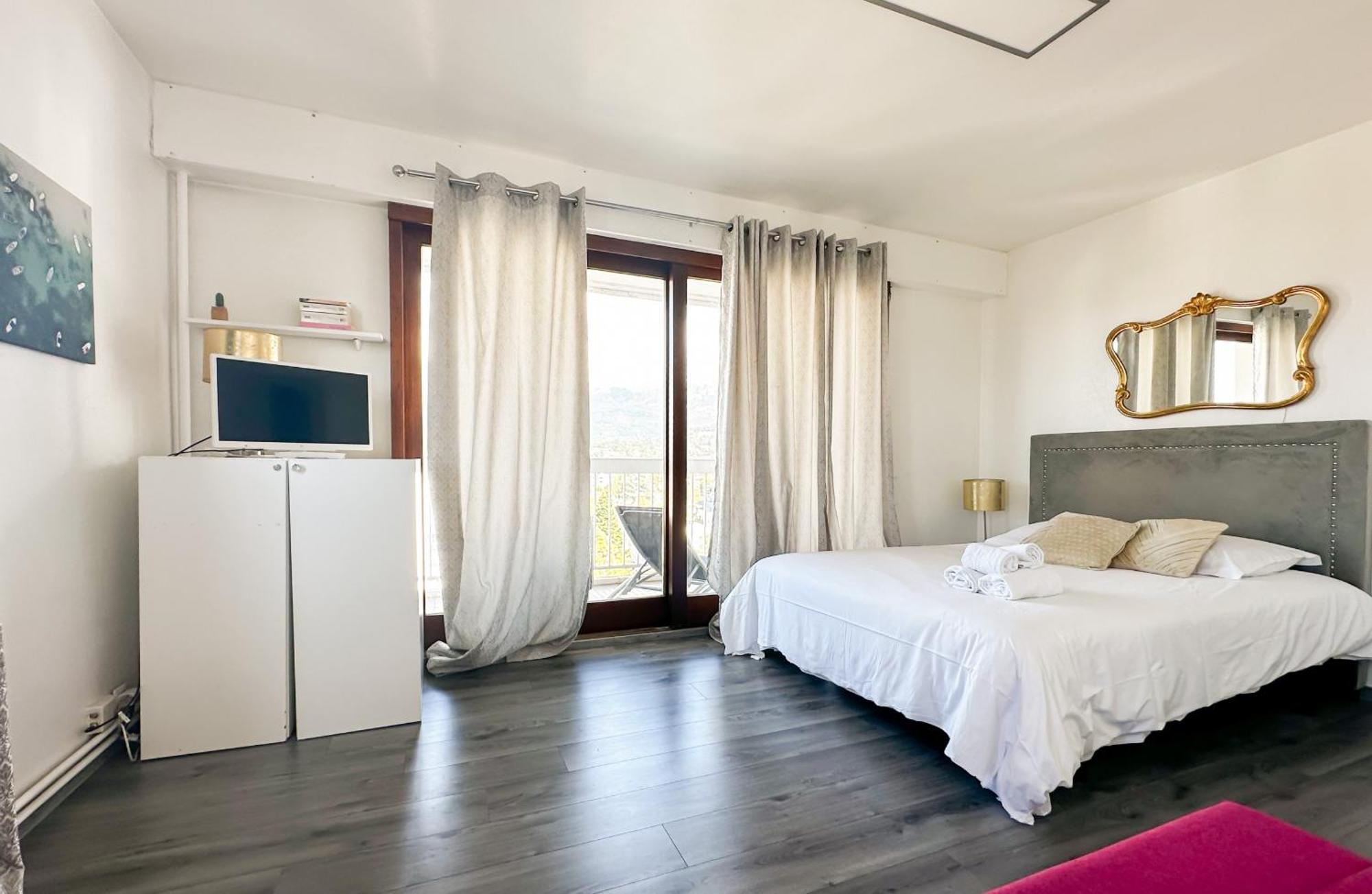 Apartmán Mont Royal Balcon Et Piscine Annecy Exteriér fotografie