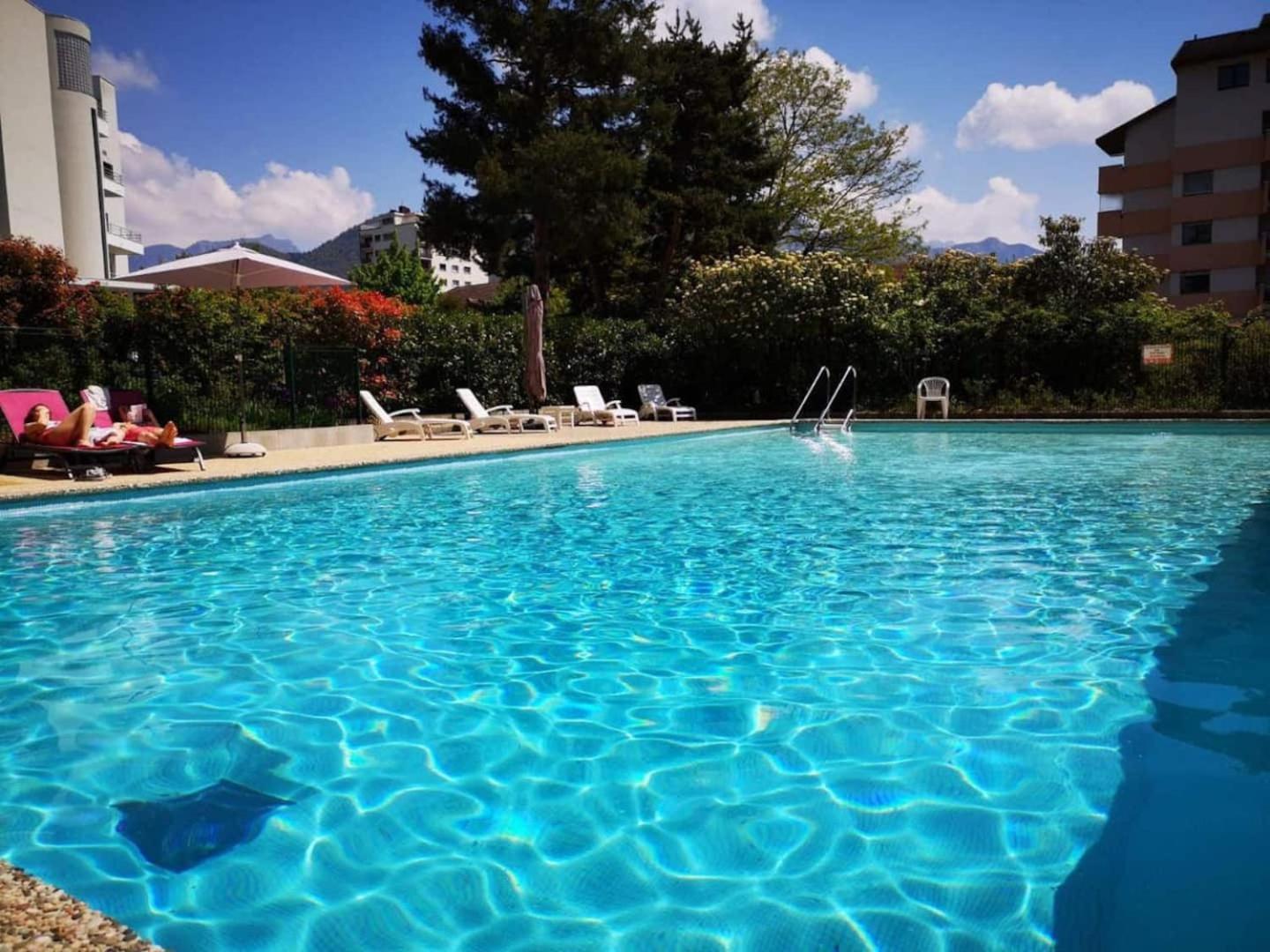Apartmán Mont Royal Balcon Et Piscine Annecy Exteriér fotografie