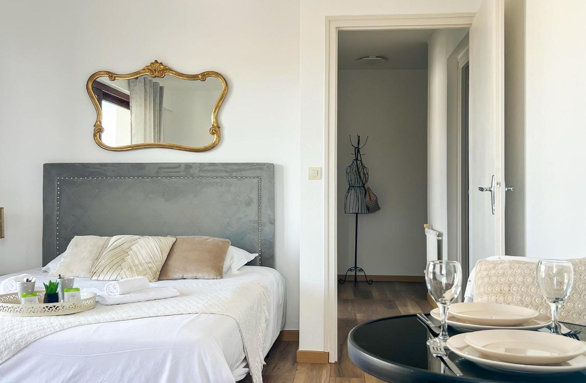 Apartmán Mont Royal Balcon Et Piscine Annecy Exteriér fotografie